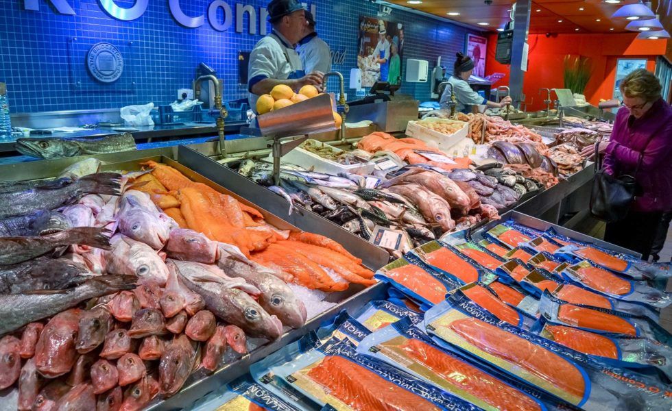 Assessing seafood retailers’ progress helps consumers and industry