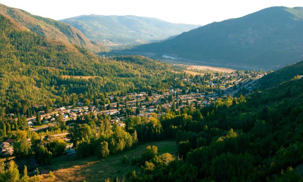 A B.C. community nestled between mountains