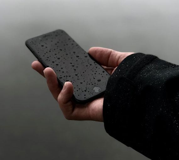 Smartphone with water droplets
