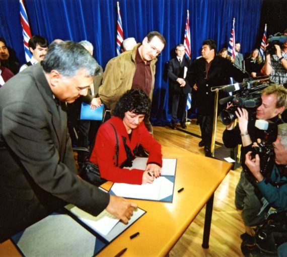 2001 - Protocol signing